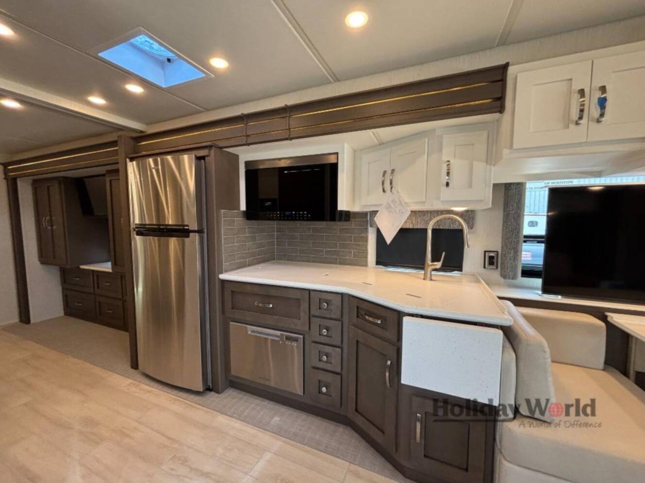 A photo of this 2026 Newmar Grand Star 3948