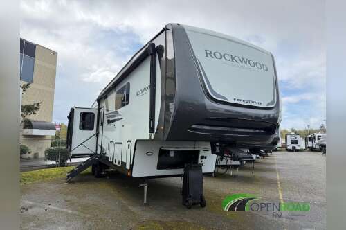 2026 Forest River Rv Rockwood Signature 401SFB in arlington WA