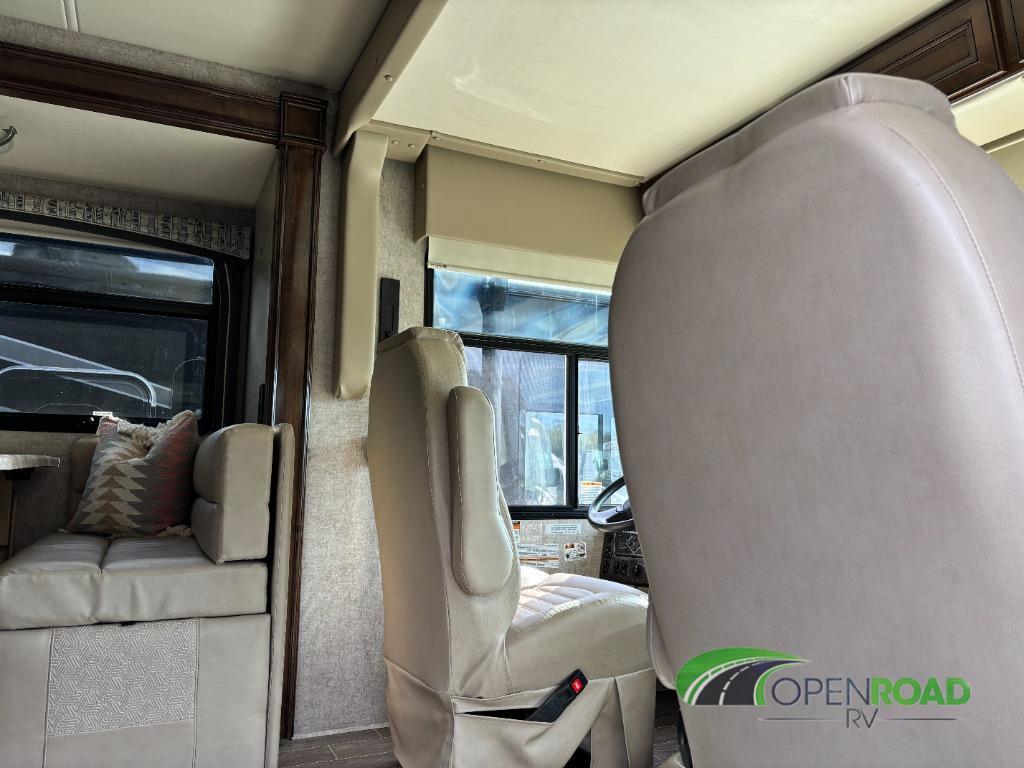 2020 Thor Motor Coach Miramar 35.3 in arlington WA