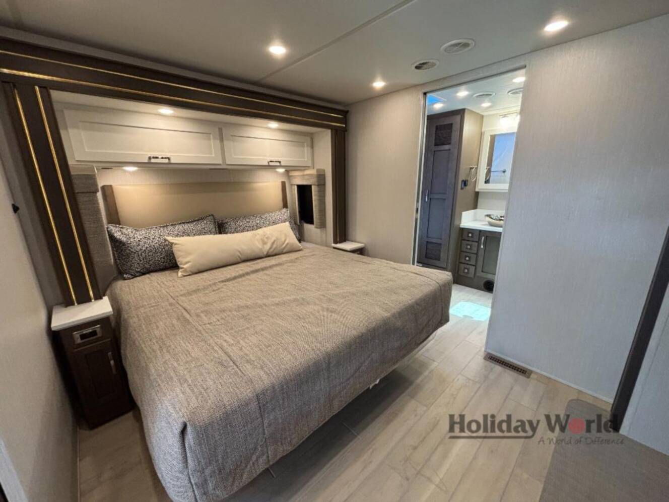 A photo of this 2026 Newmar Grand Star 3948