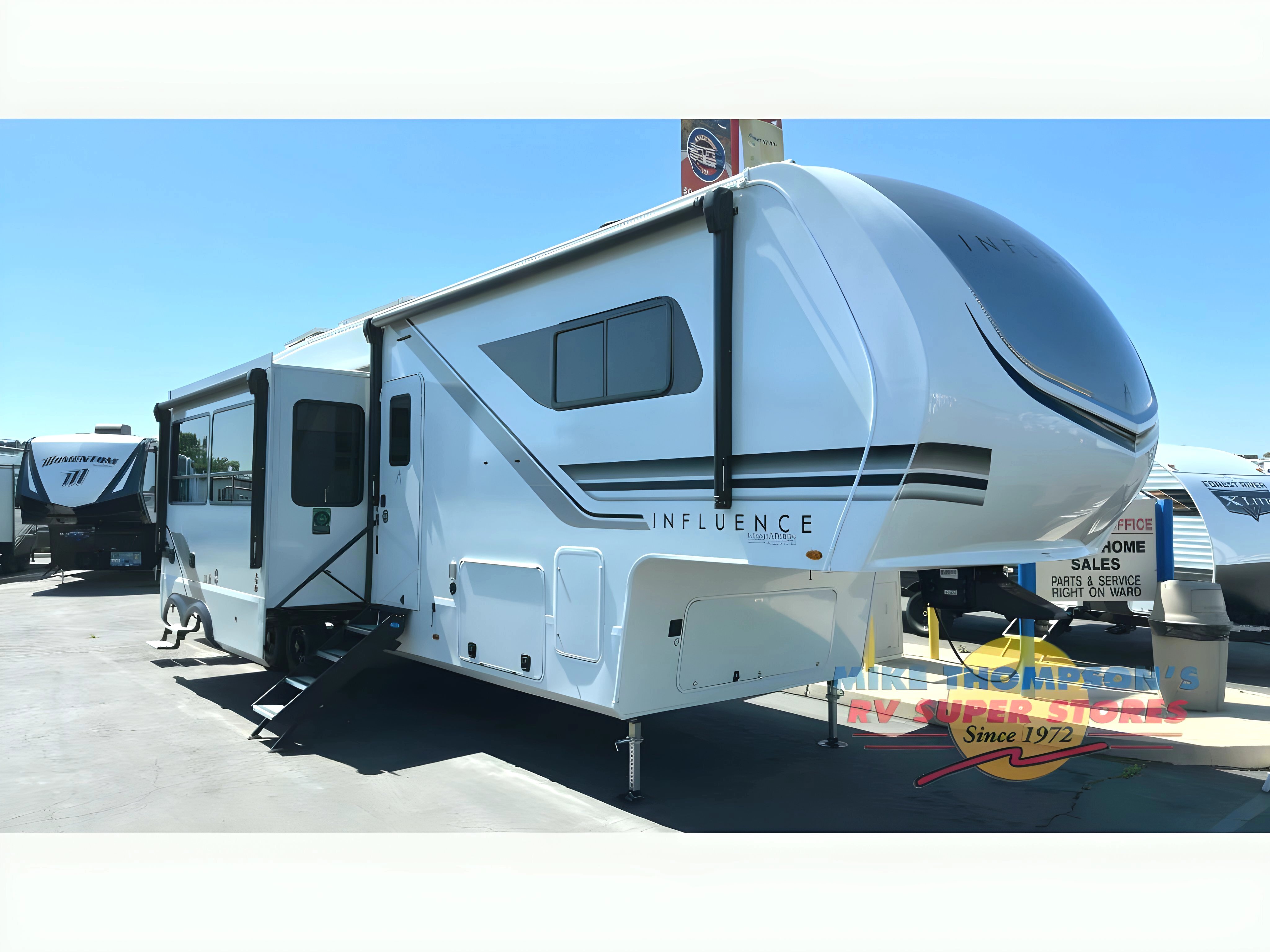 2025 Grand Design Influence 3704BH RV