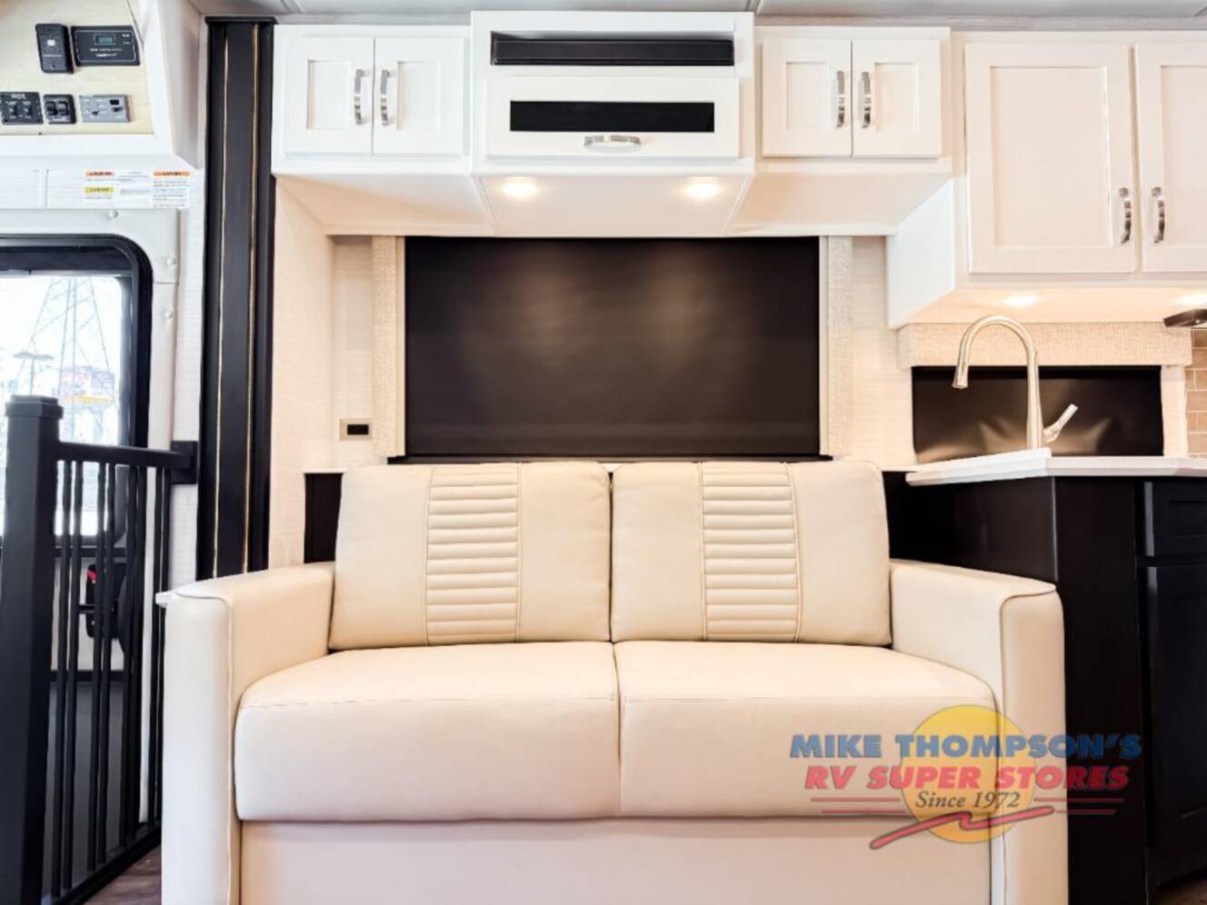 A photo of this 2026 Newmar Bay Star 3626