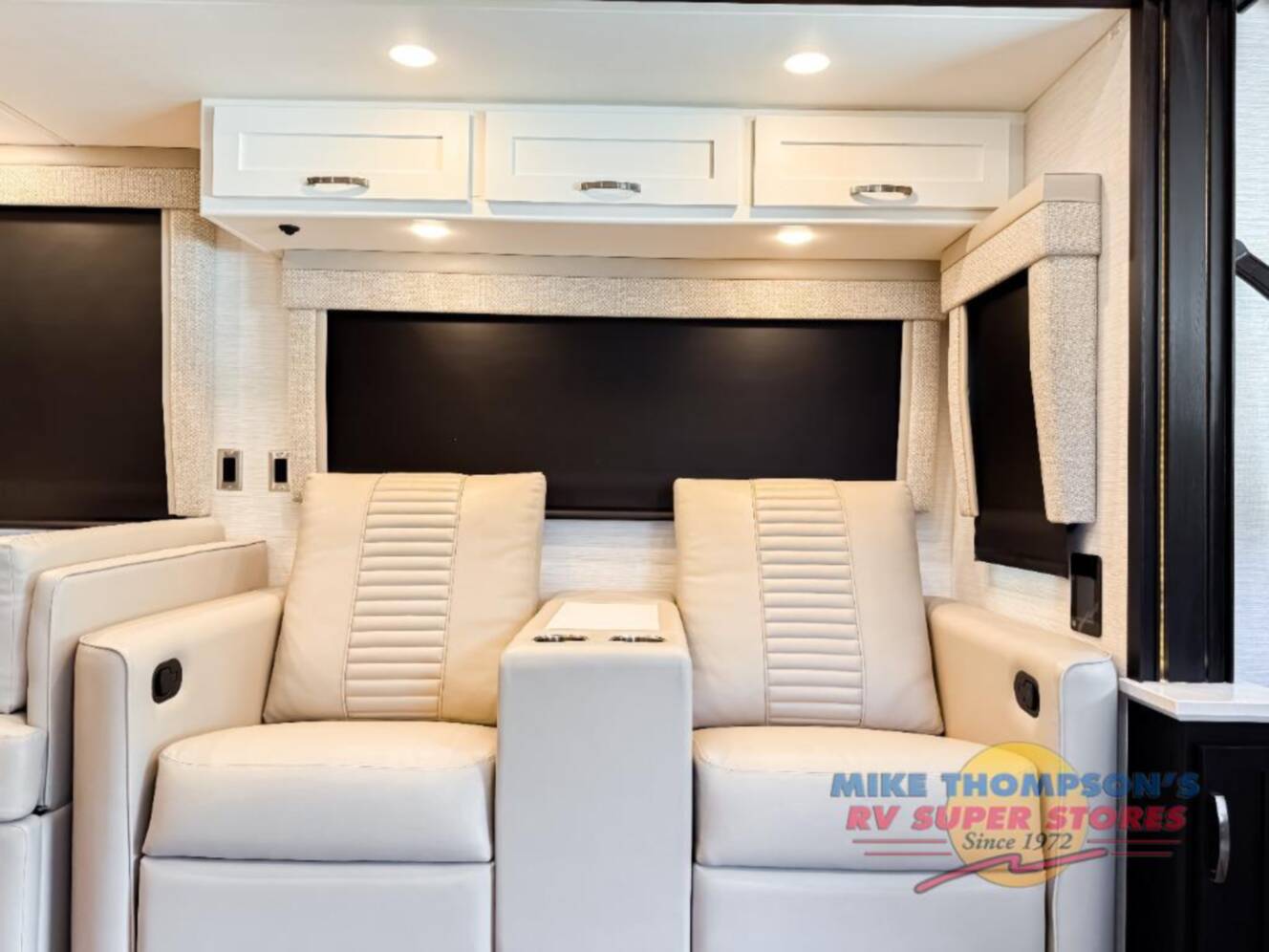 A photo of this 2026 Newmar Bay Star 3626