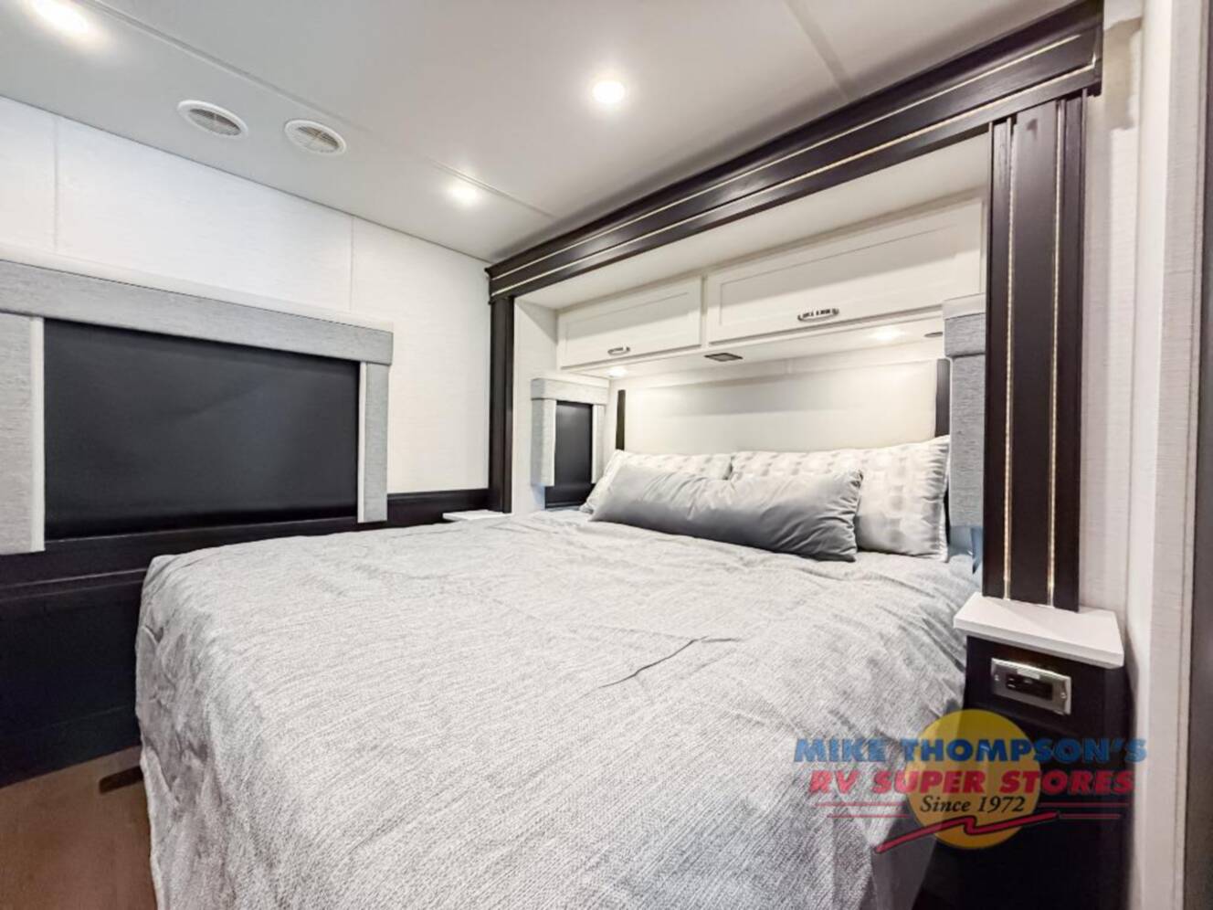 A photo of this 2026 Newmar Bay Star 3626