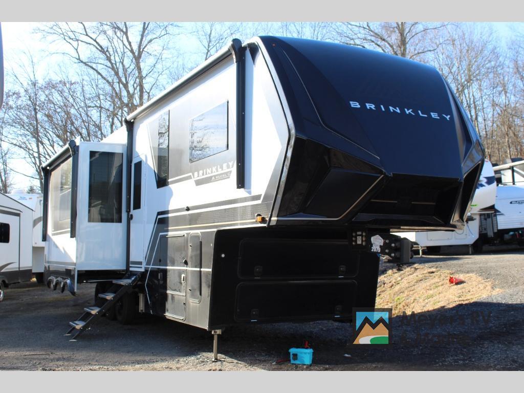 2025 Brinkley Model G 3250 Fifth Wheel Toy Hauler RV