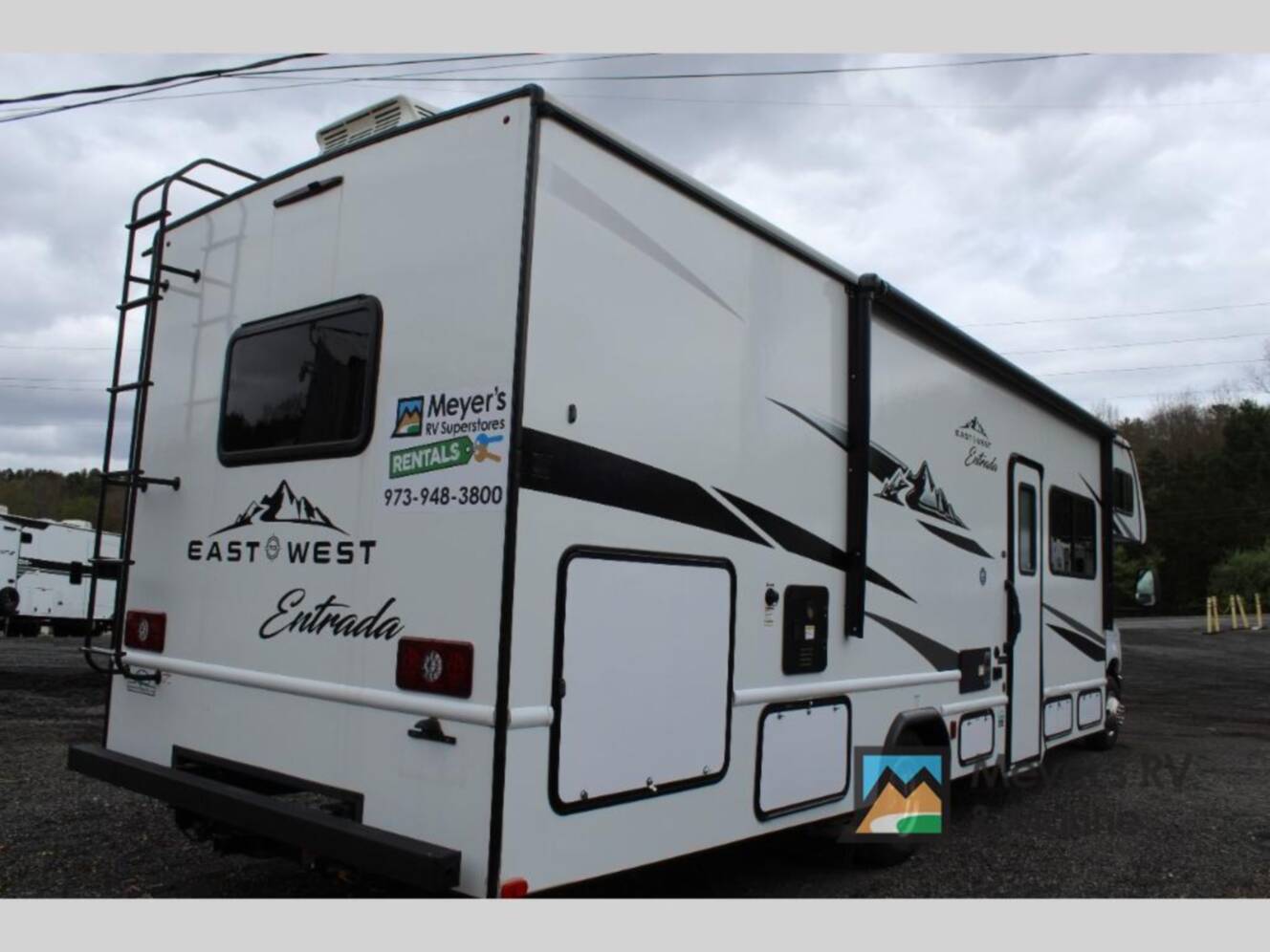 A photo of this 2025 East To West Entrada 3100FBF