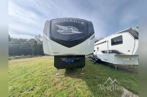 2025 Jayco Pinnacle 38FBRK in oak ridge NJ
