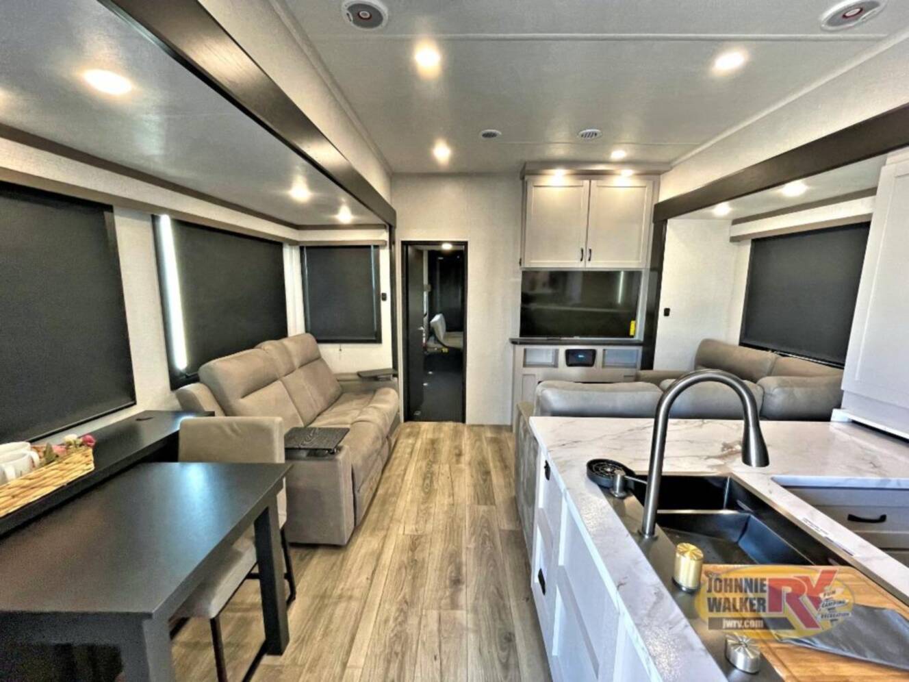 A photo of this 2026 Jayco Seismic 395
