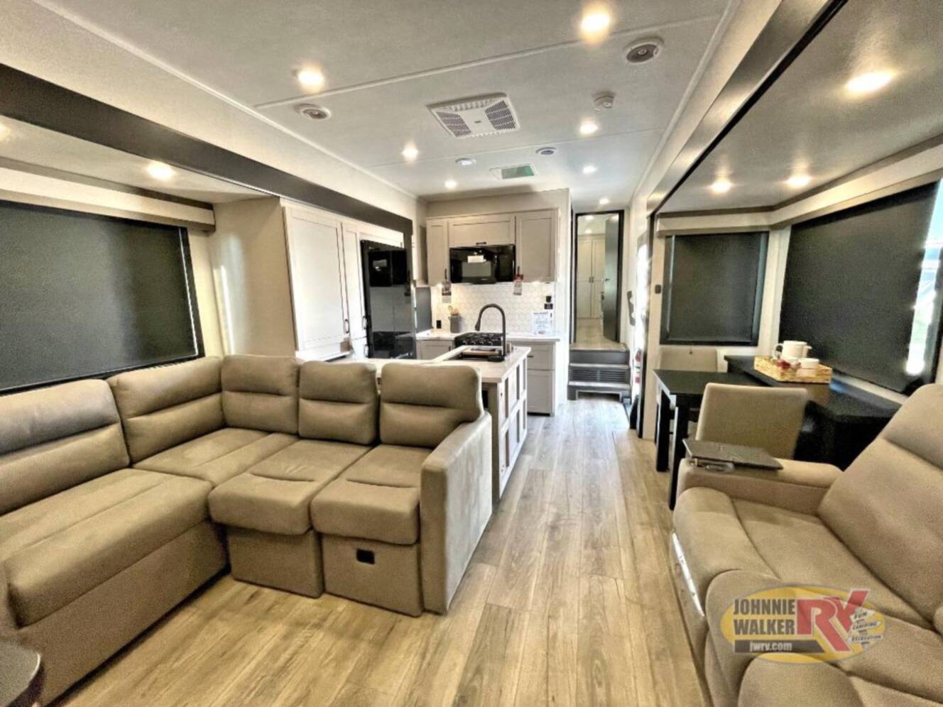 A photo of this 2026 Jayco Seismic 395