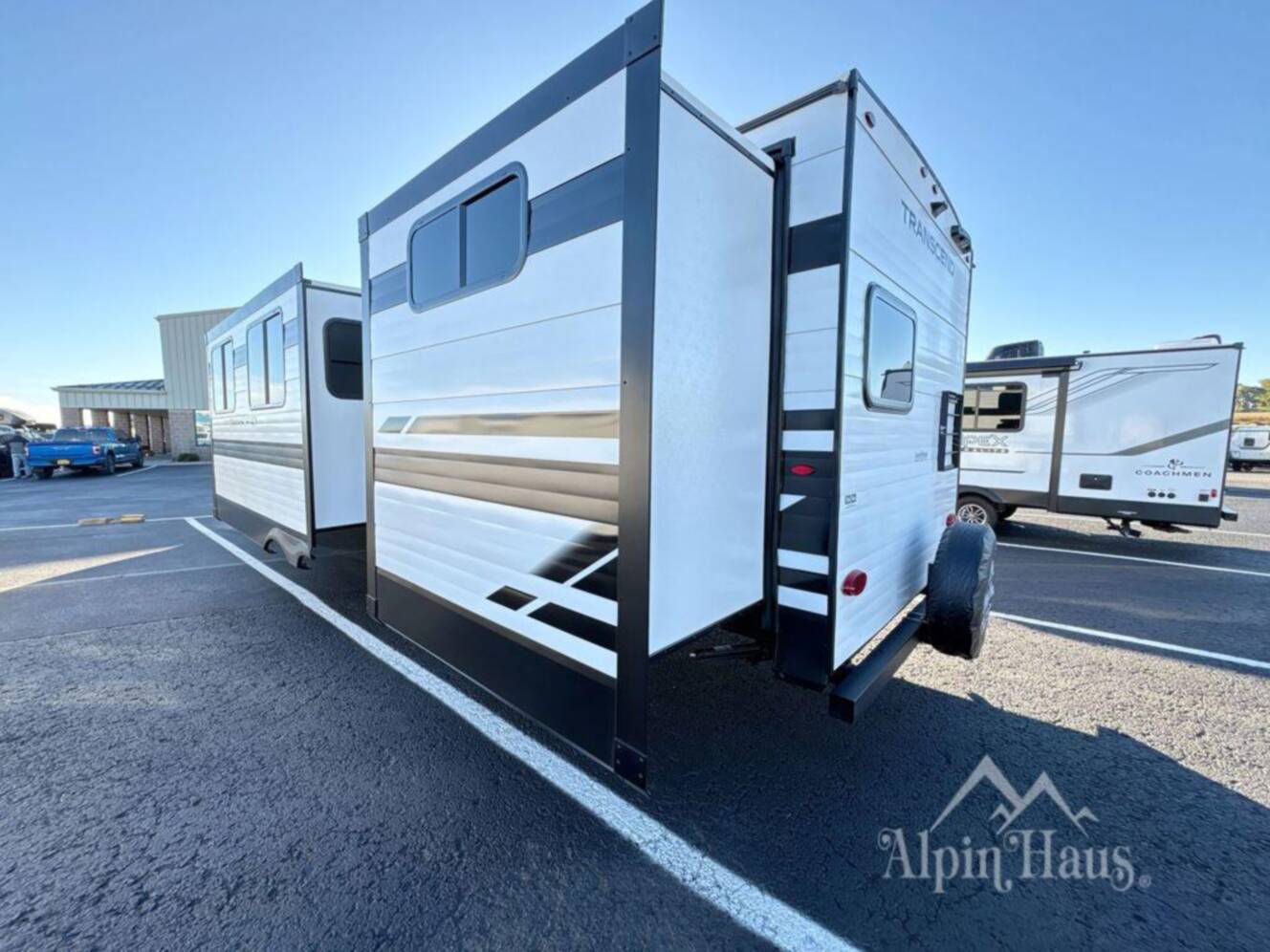 A photo of this 2026 Grand Design Transcend 325BHT