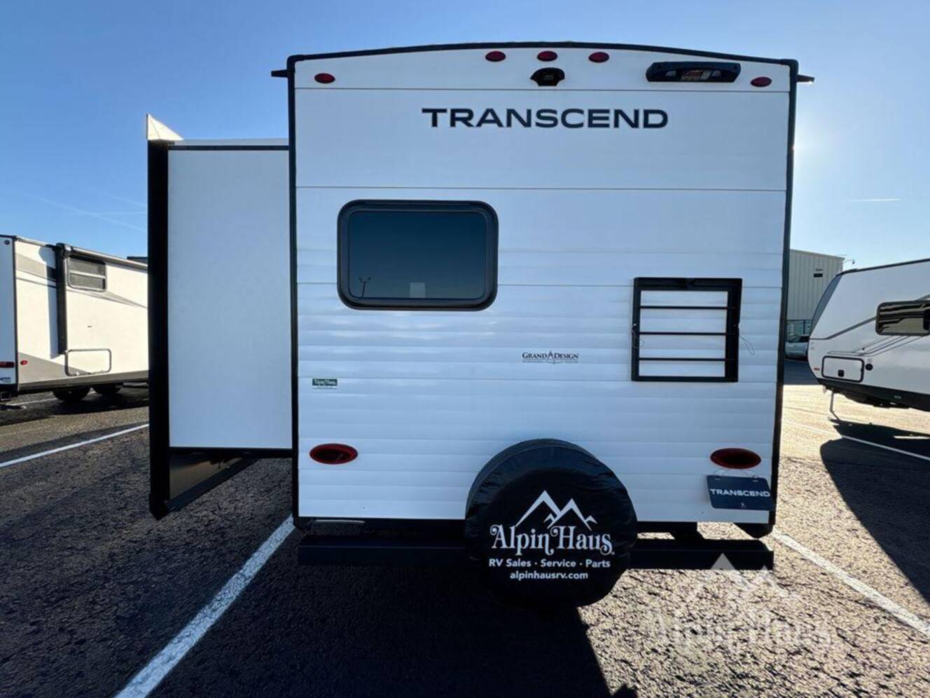 A photo of this 2026 Grand Design Transcend 325BHT