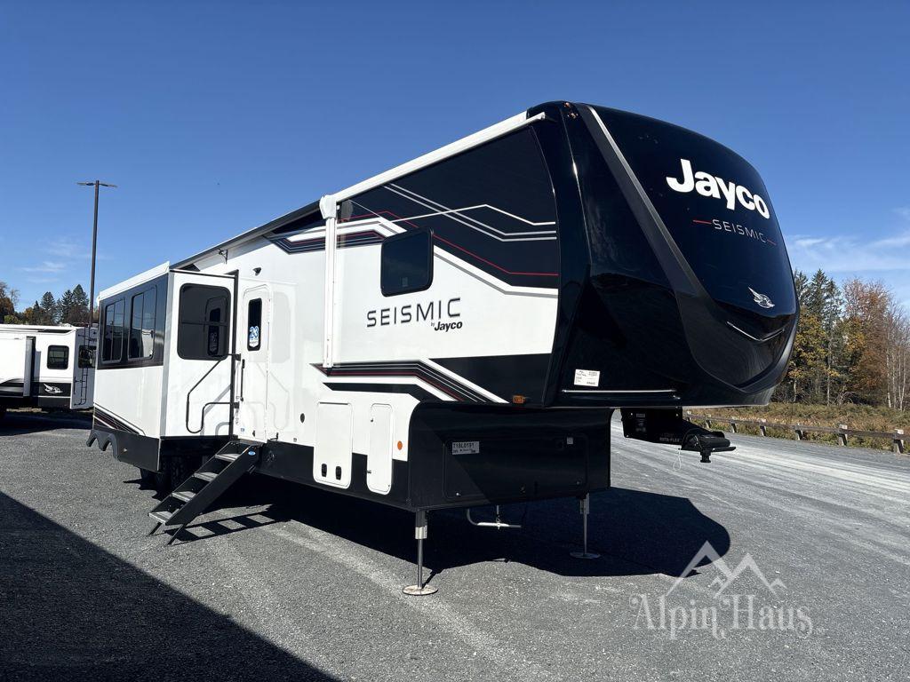 2026 Jayco Seismic 395 in middletown NY