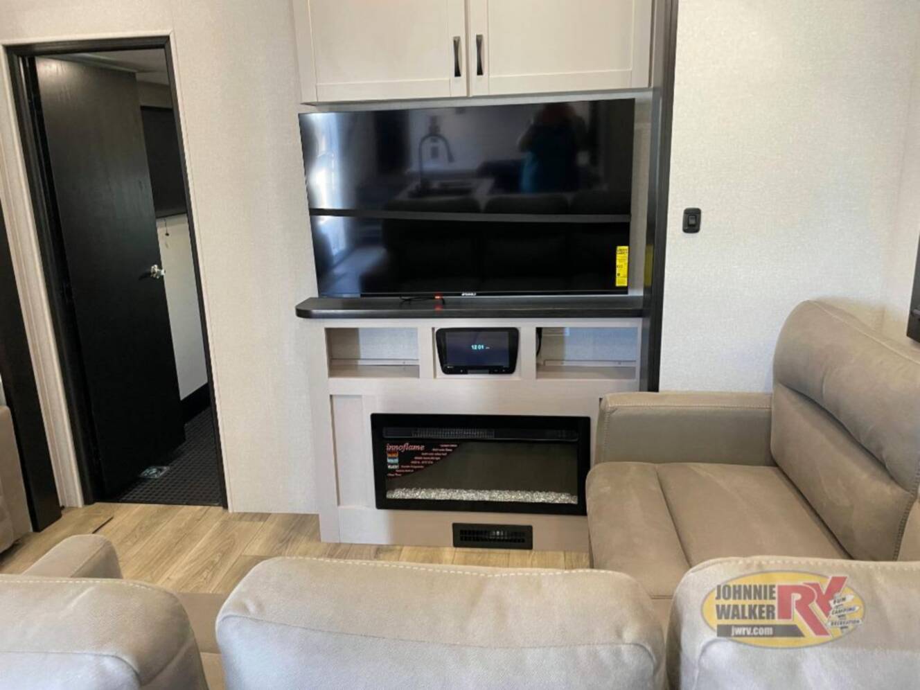 A photo of this 2026 Jayco Seismic 395