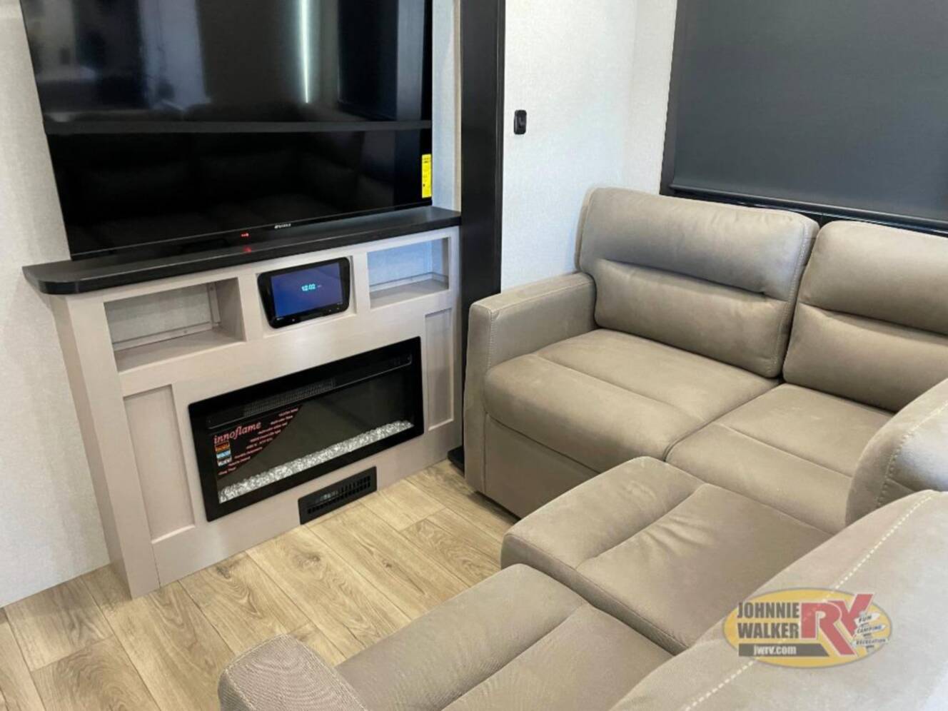 A photo of this 2026 Jayco Seismic 395