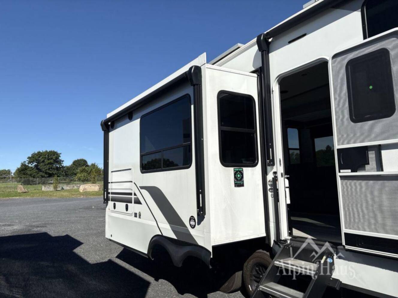 A photo of this 2025 Grand Design Influence 3203GK