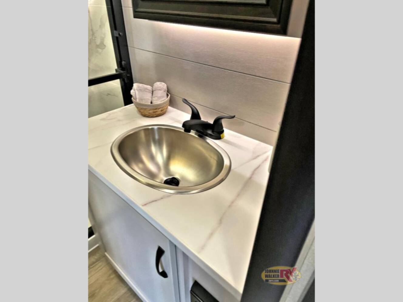 A photo of this 2026 Jayco Seismic 395