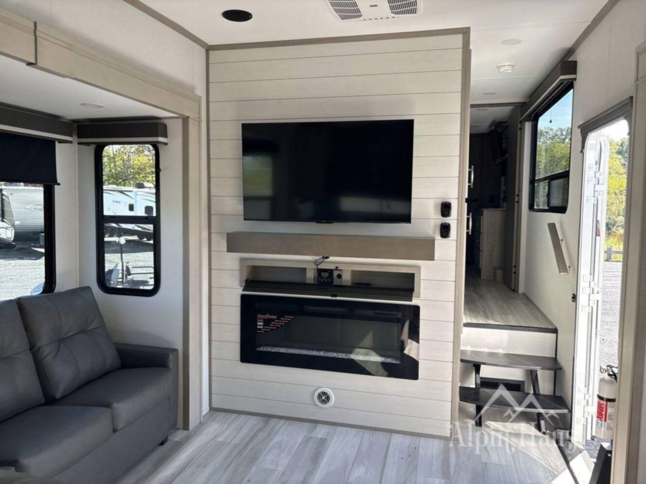 A photo of this 2025 Grand Design Influence 3203GK