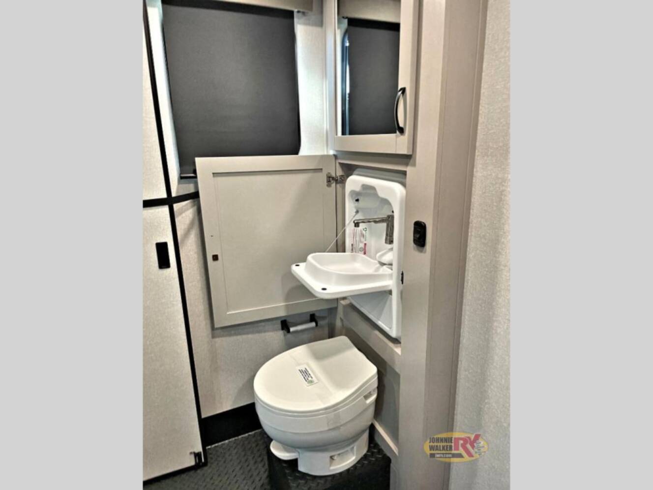 A photo of this 2026 Jayco Seismic 395