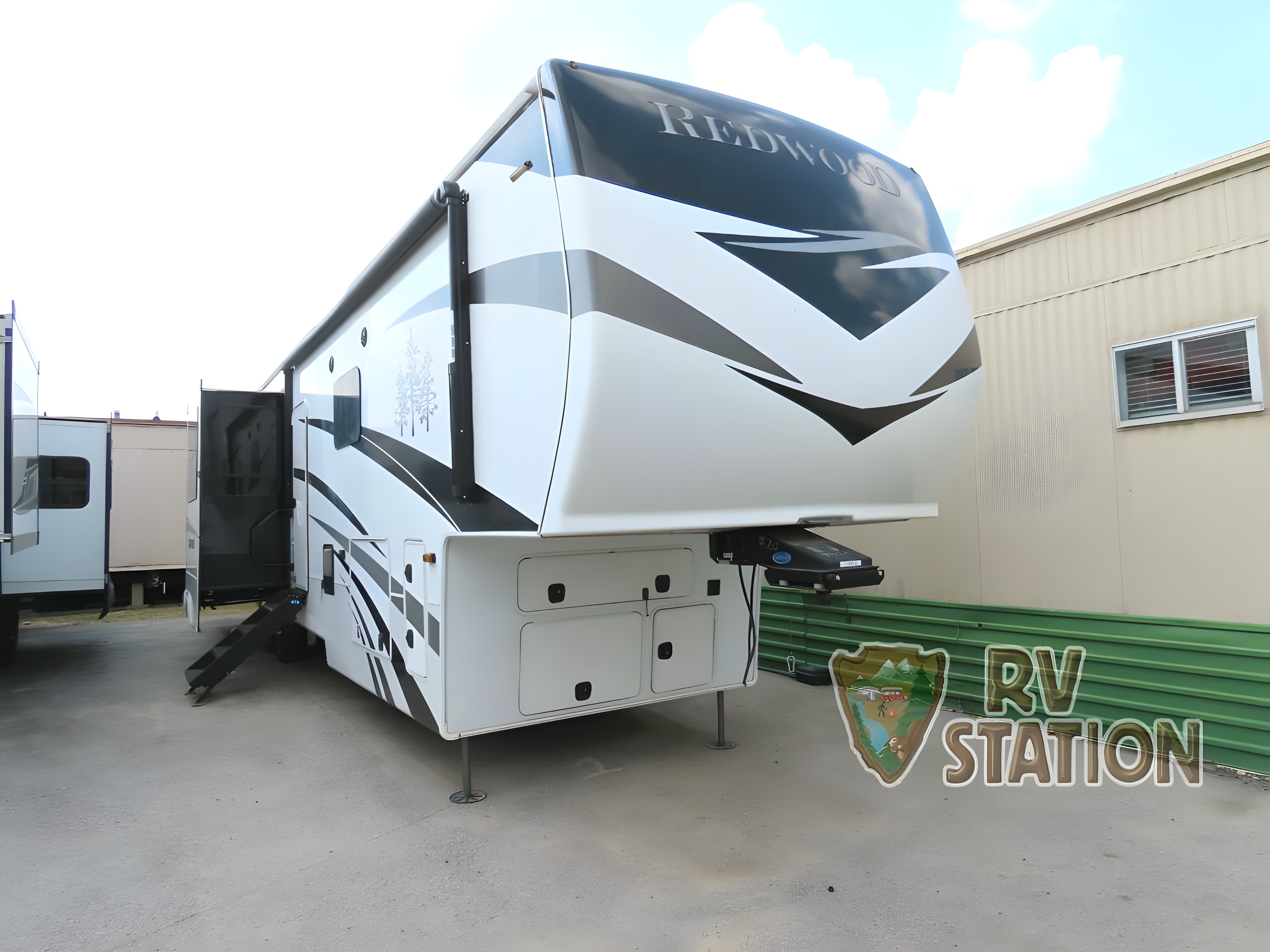2021 Redwood Rv Redwood 4001LK in katy TX