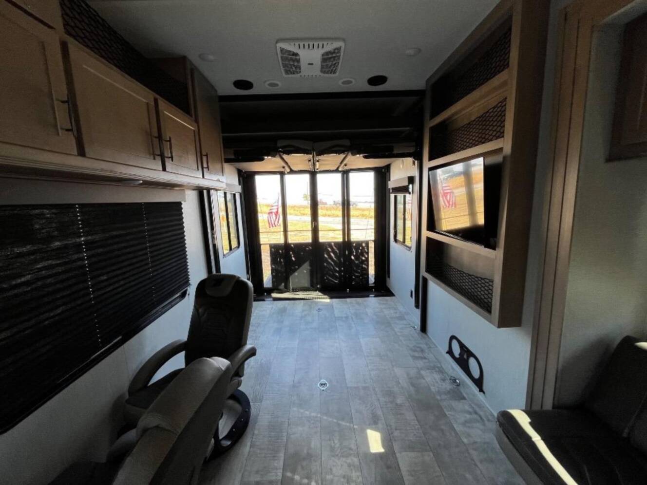 A photo of this 2024 Grand Design Momentum G-Class 355G