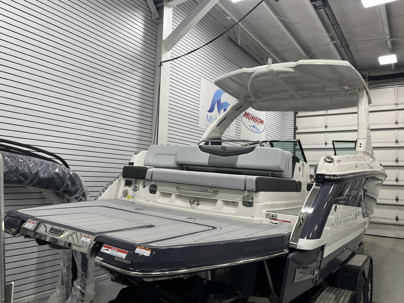 A photo of this 2025 Chaparral 30 SURF