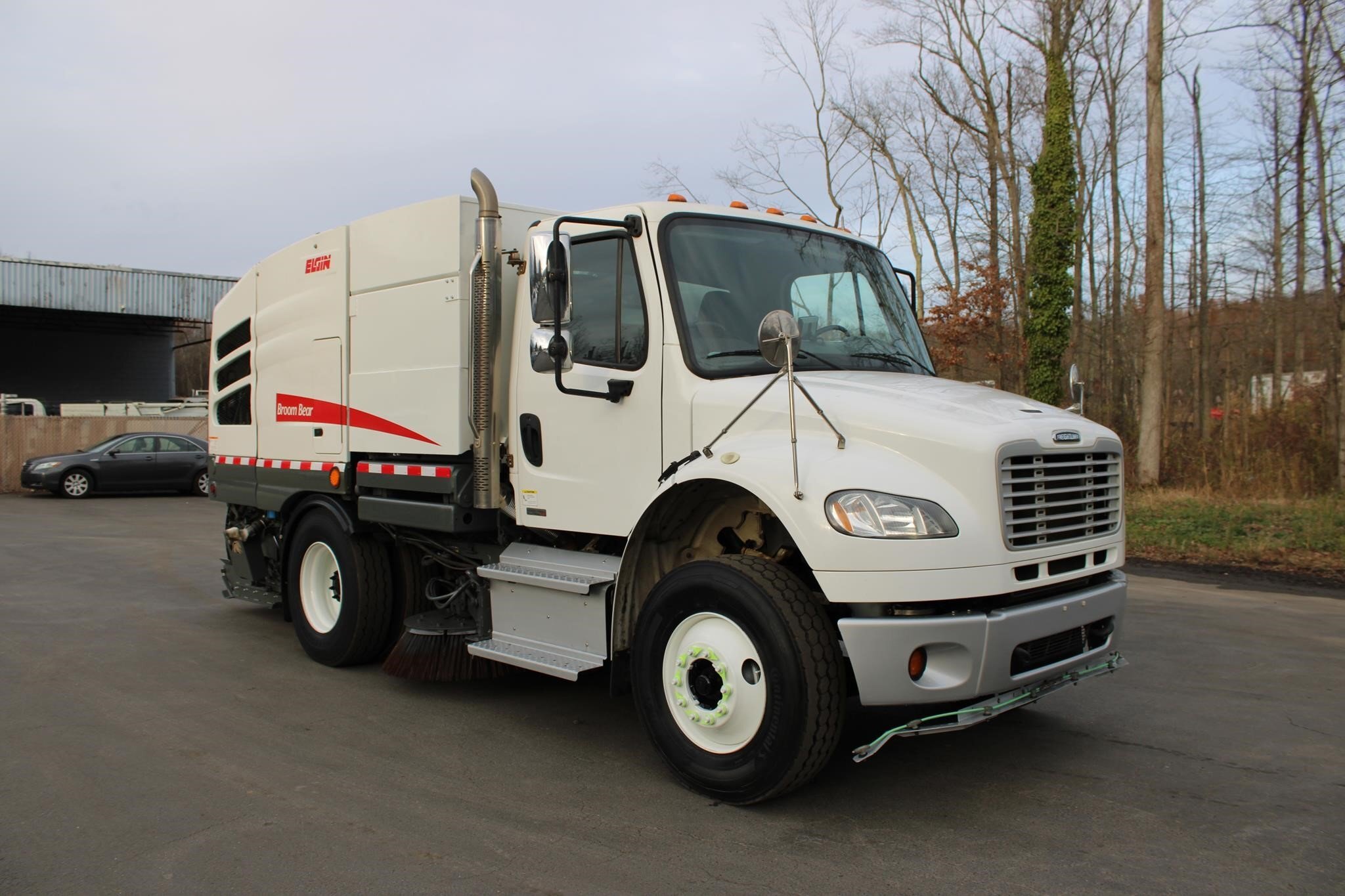 2015 FREIGHTLINER BUSINESS CLASS M2 106 in Langhorne, PA