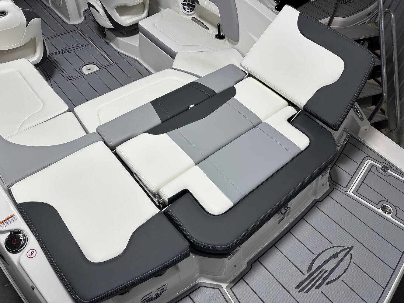 A photo of this 2025 Chaparral 23 SSI