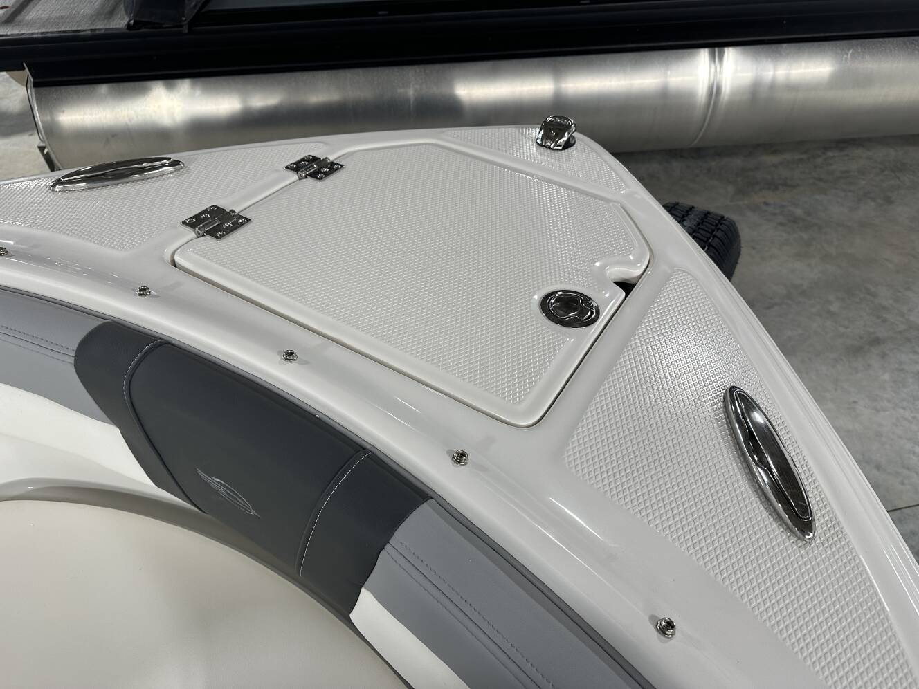 A photo of this 2025 Chaparral 23 SSI
