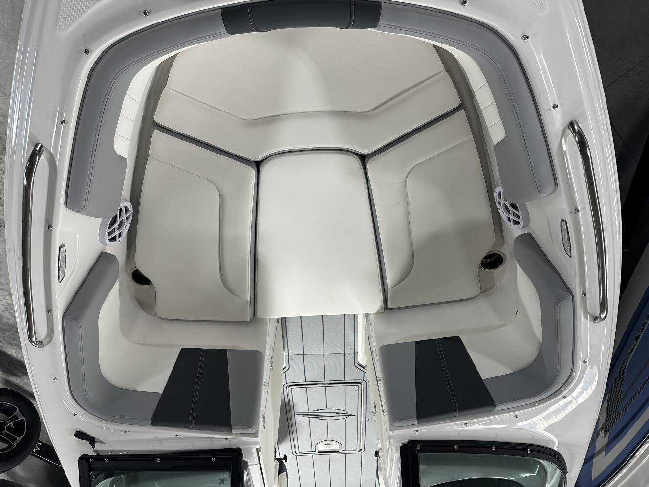 A photo of this 2025 Chaparral 23 SSI
