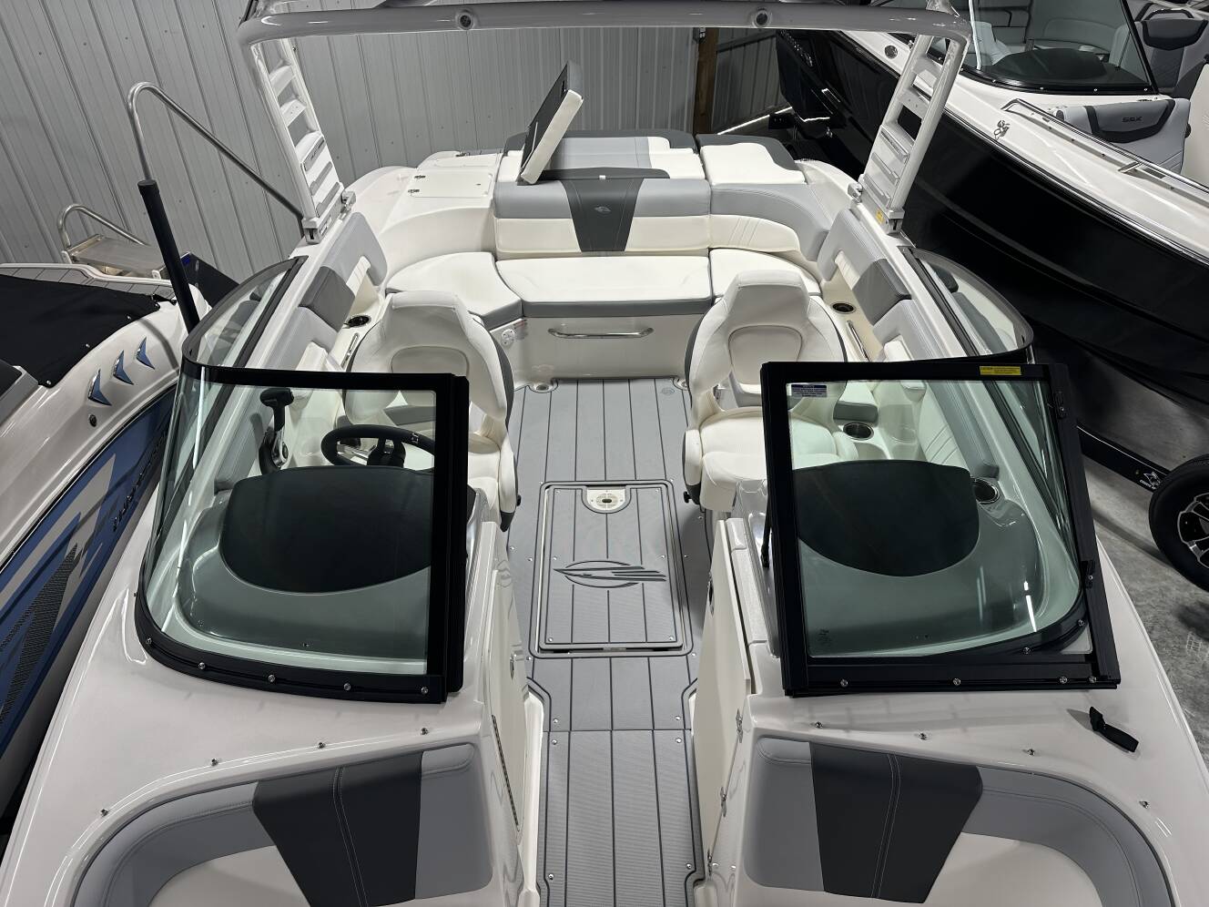 A photo of this 2025 Chaparral 23 SSI