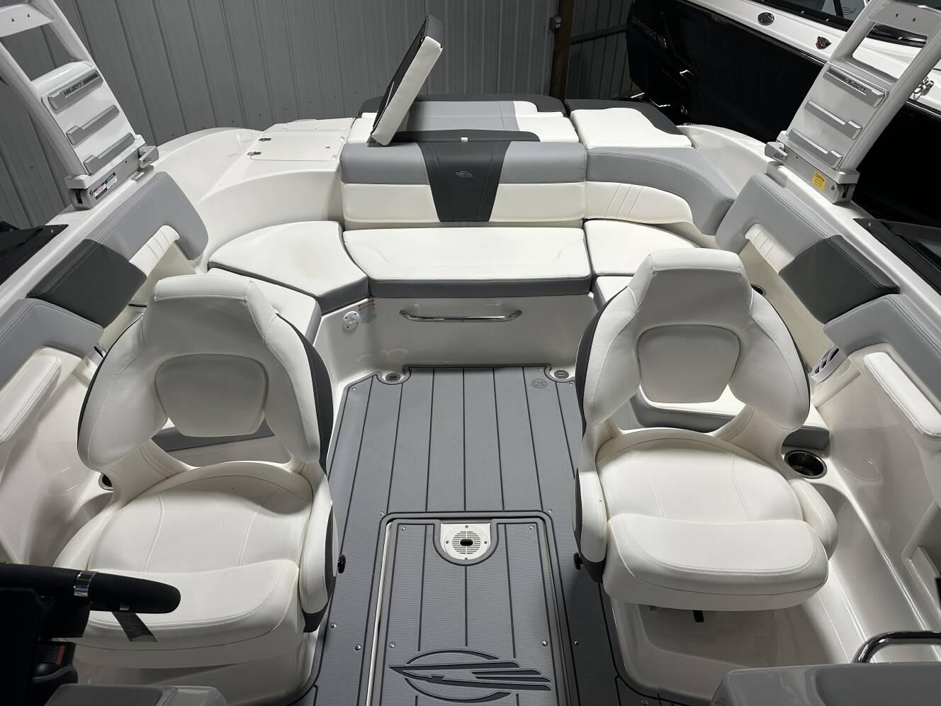 A photo of this 2025 Chaparral 23 SSI