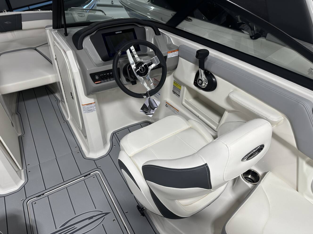A photo of this 2025 Chaparral 23 SSI