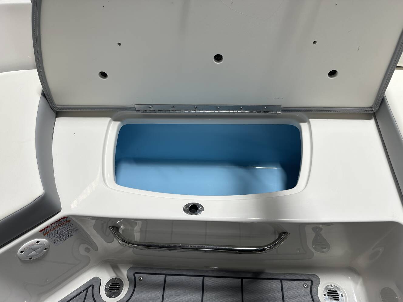 A photo of this 2025 Chaparral 23 SSI
