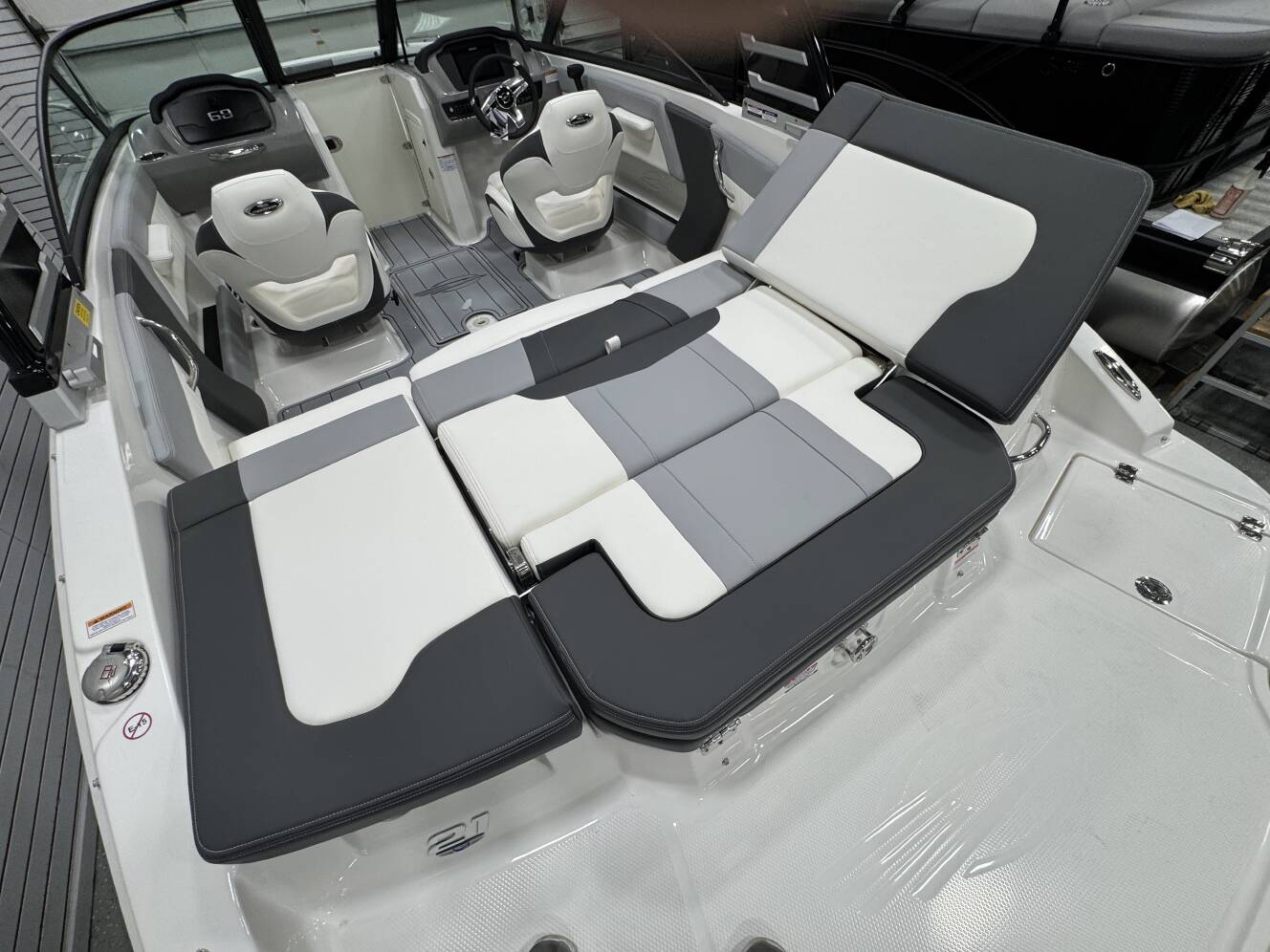 A photo of this 2025 Chaparral 21 SSI