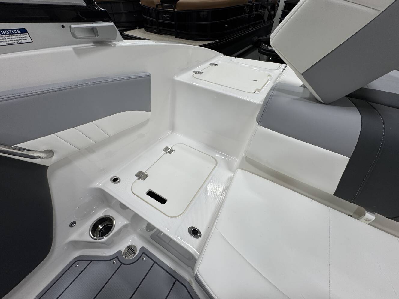 A photo of this 2025 Chaparral 21 SSI