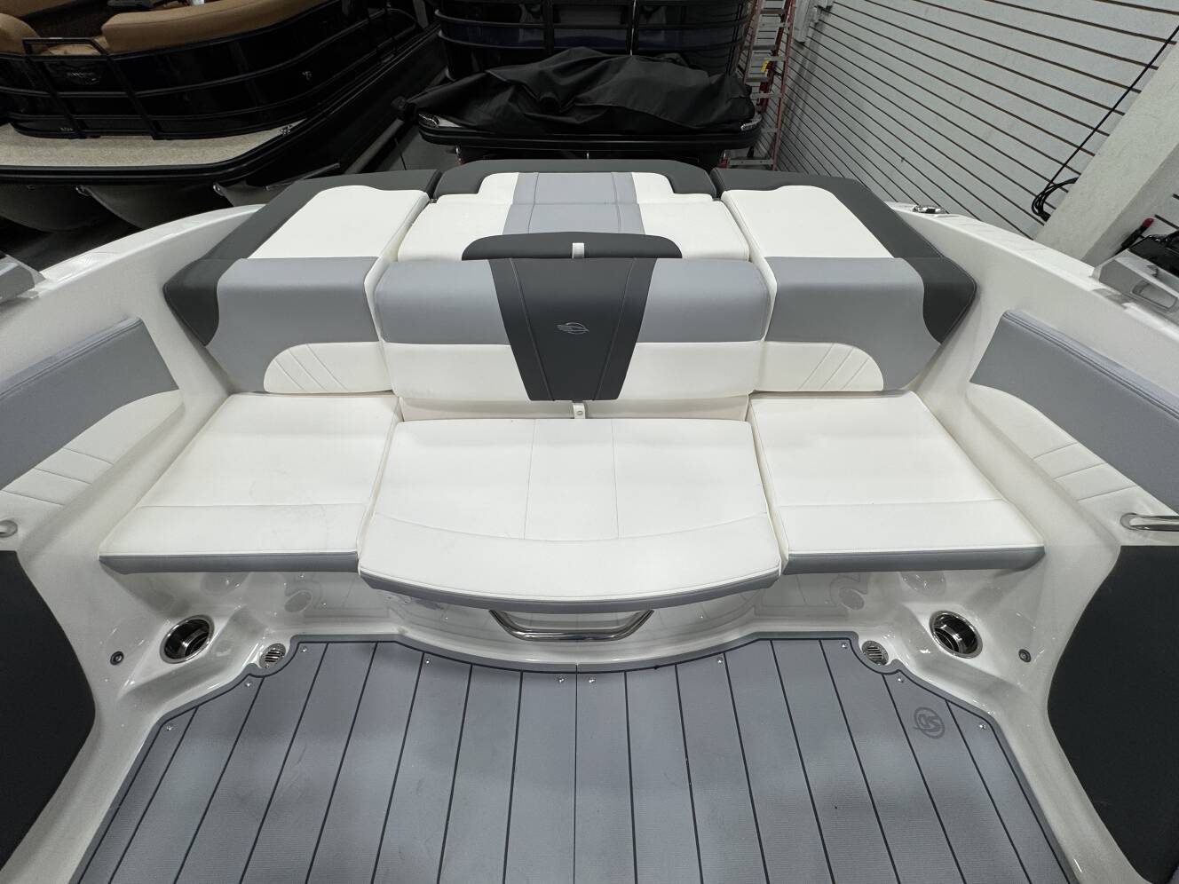 A photo of this 2025 Chaparral 21 SSI