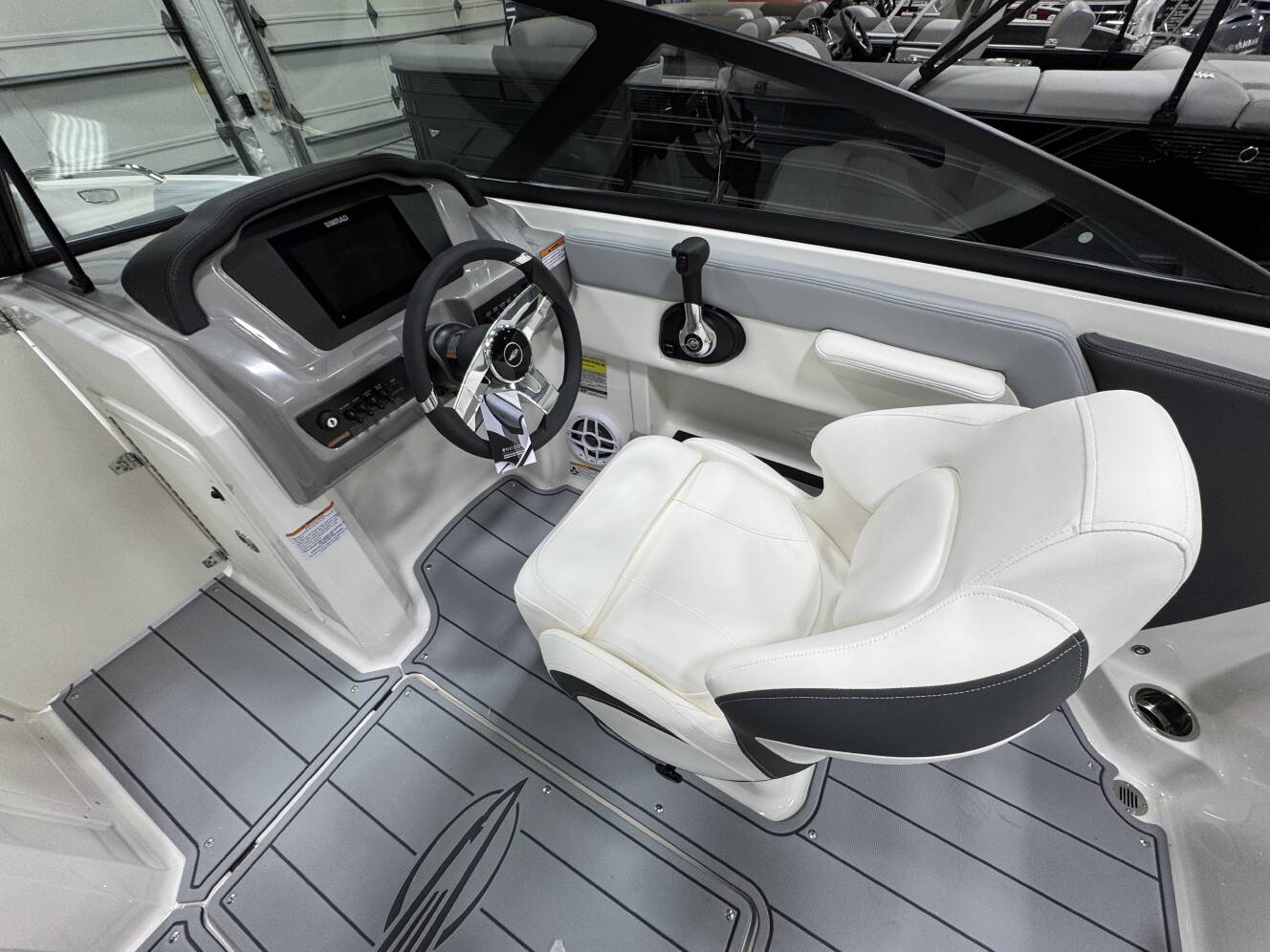 A photo of this 2025 Chaparral 21 SSI