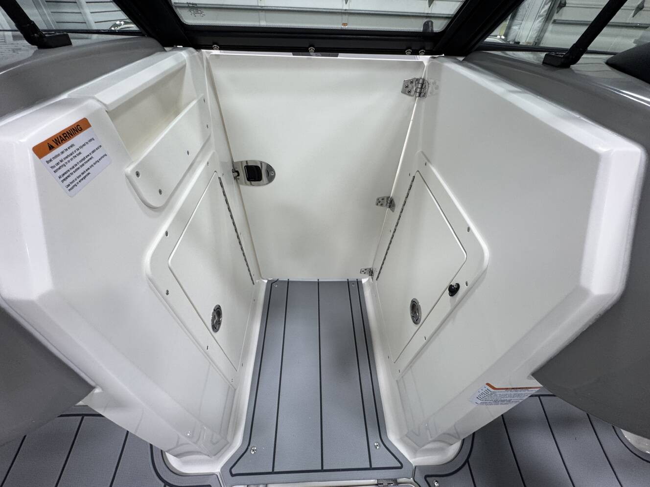 A photo of this 2025 Chaparral 21 SSI