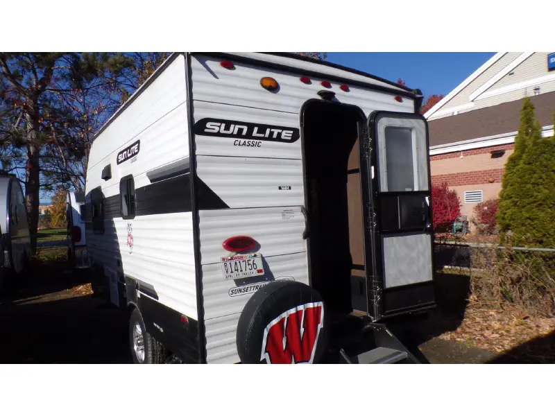 2022 SUNSET PARK RV SUN-LITE 16BH