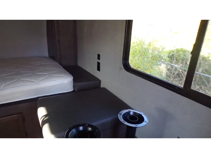 2022 SUNSET PARK RV SUN-LITE 16BH