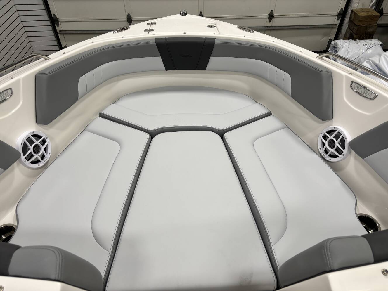 A photo of this 2026 Chaparral 23 SSI