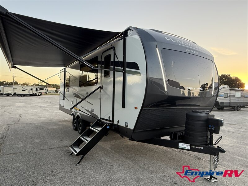 2026 Forest River Flagstaff Super Lite 30FKT in liberty TX