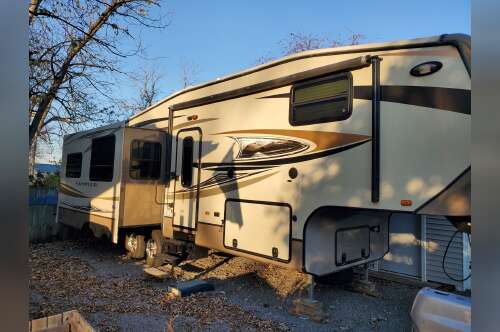 2013 Crossroads CRUISER SAHARA 310 RE in veedersburg IN