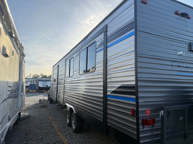 2022 Coachmen CATALINA LEGACY 303RKDS in hampstead NC