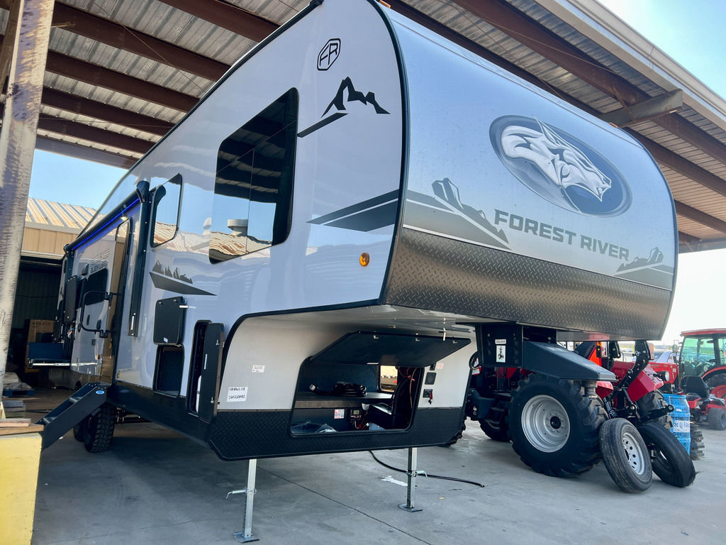 Gypsy&sons 「MELTON RVS VERSITY JK」 Cliff Jones RV in Sealy, Texas. Find New and Used RVs for Sale in