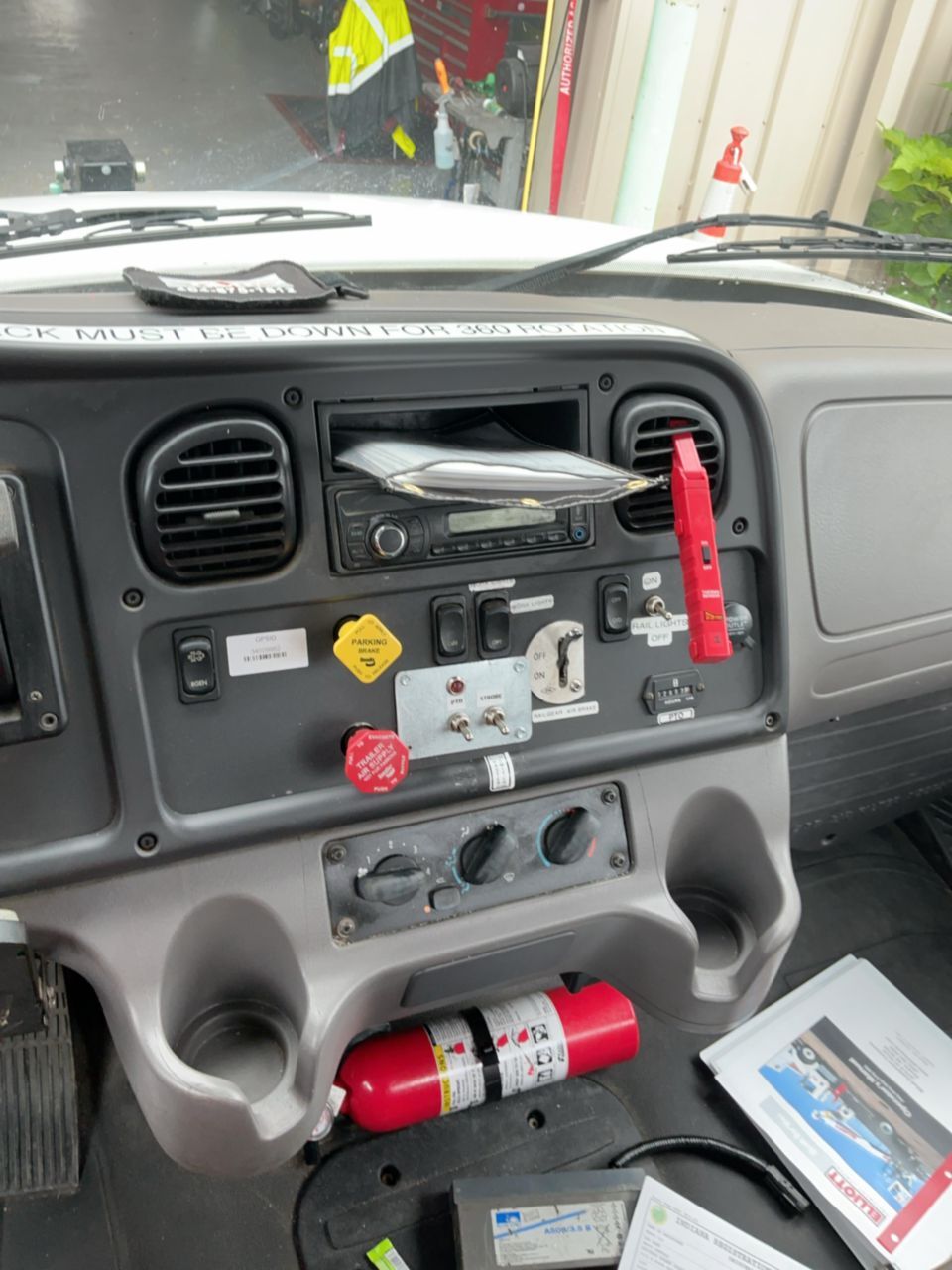 2016 Freightliner M2 106 Medium Duty photo 2