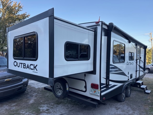 2019 Keystone OUTBACK ULTRA LITE 240URS in waldo FL