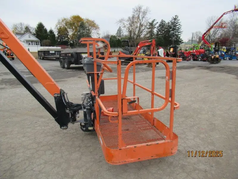 2017 JLG 1200SJP