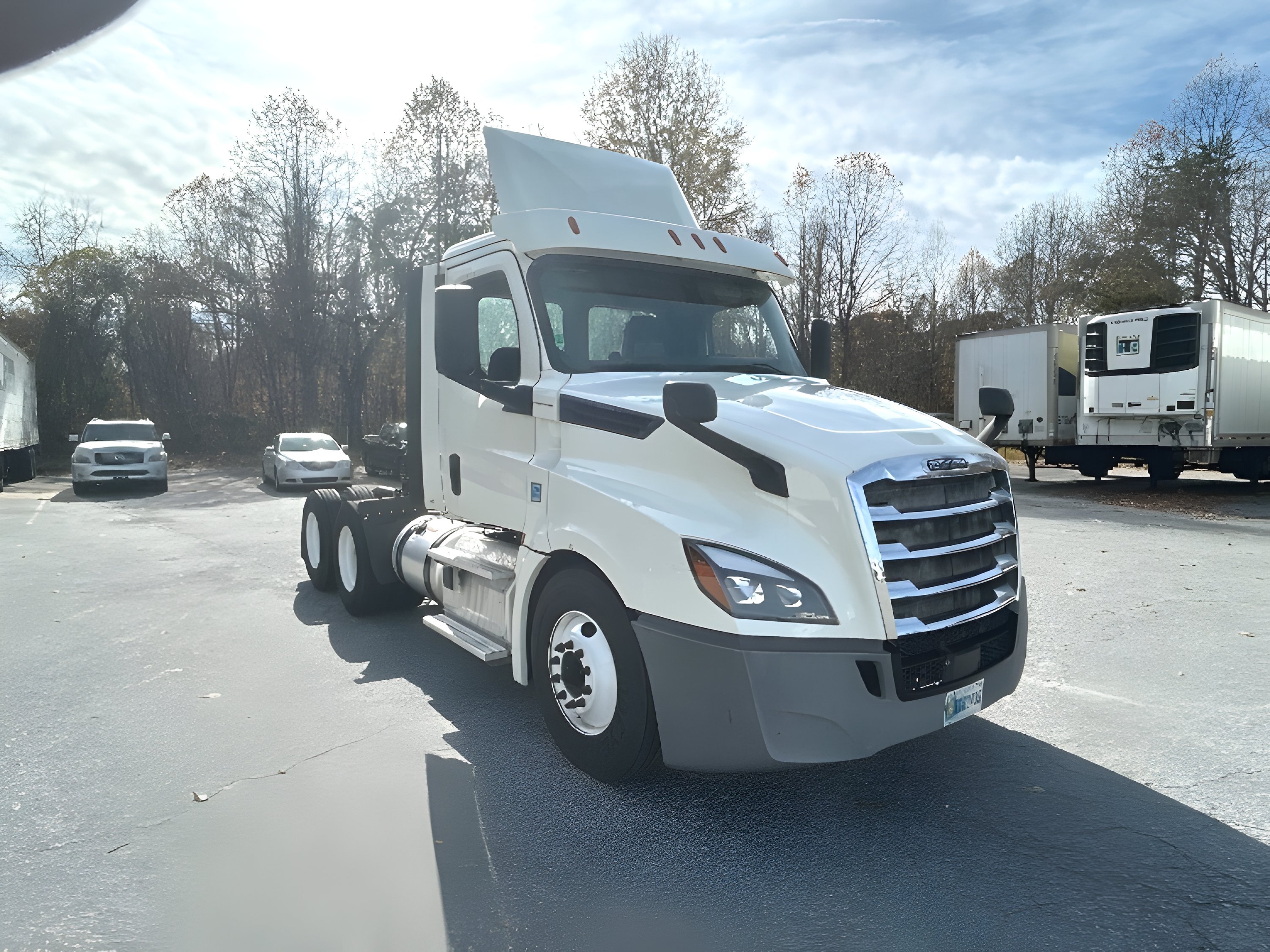 2019 FREIGHTLINER CASCADIA 126 in Greensboro, NC
