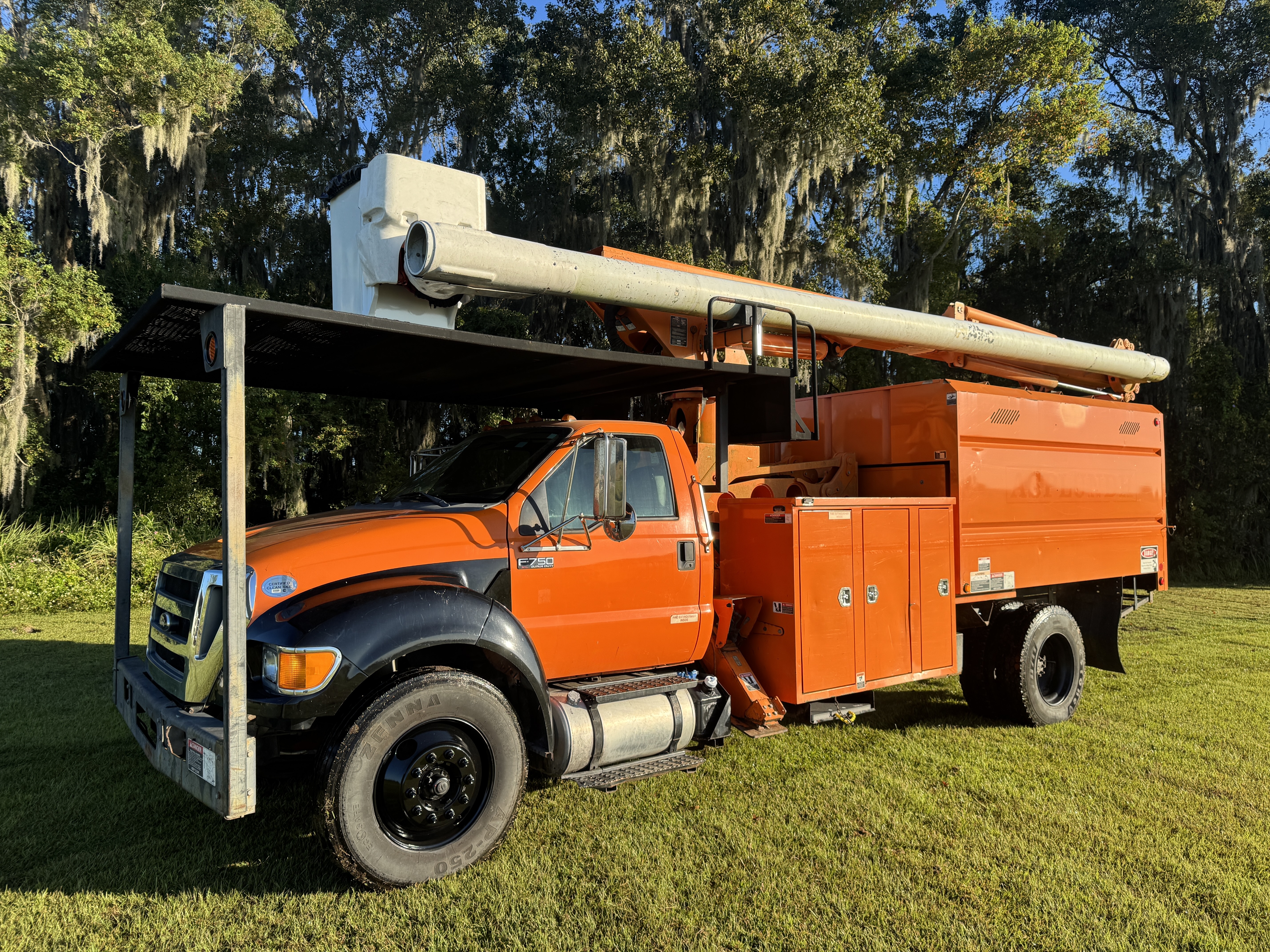 2015 FORD F750 in Elkton, FL